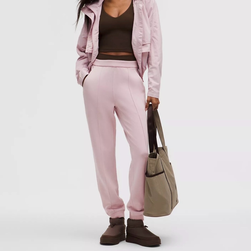 Lululemon Women's Pink Jogger Pants